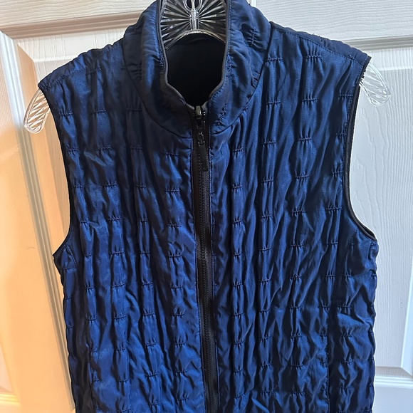 Mycra Pac Jackets & Blazers - Mycra Pac Reversible Women's Embroidered Full Zip Blue/Black Vest w/purse